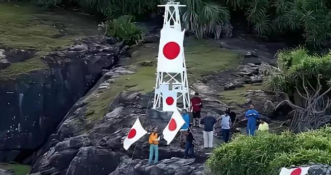 日本在钓鱼岛上建灯塔宣示主权，中国只用一招就让日本欲哭无泪，真的是太绝了。
当时