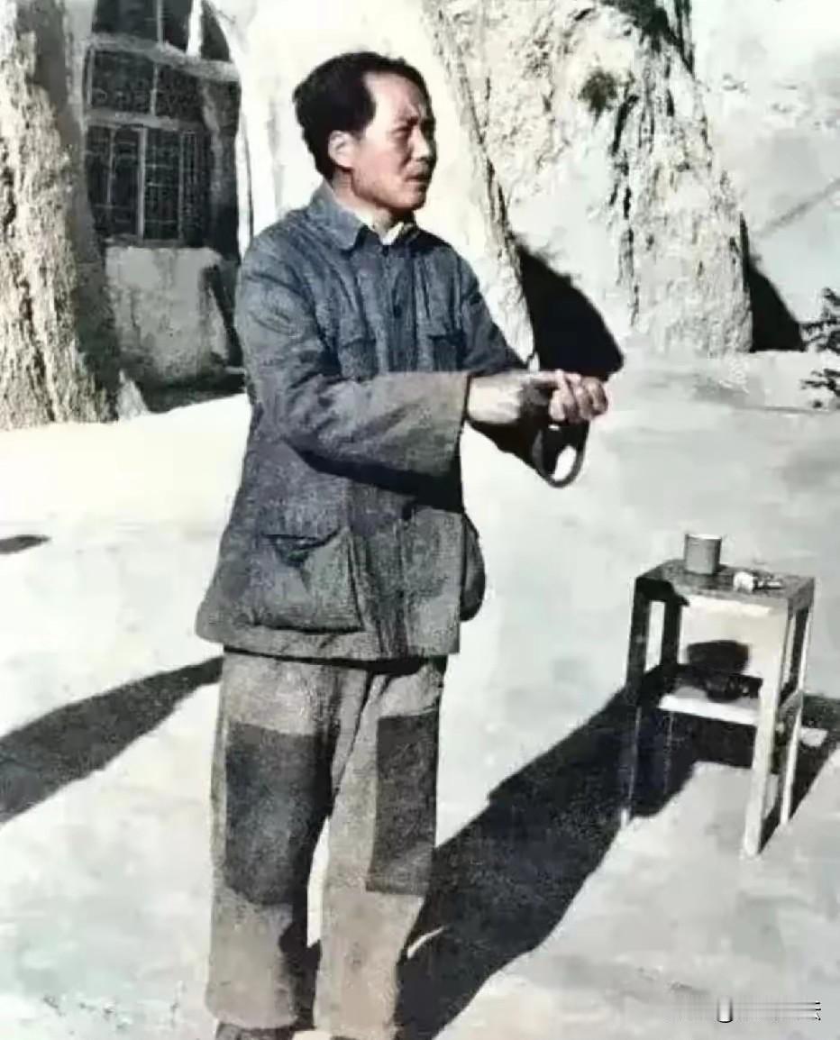 只有消灭一切特权，才能消除一切腐败！社会才能公平公正，社会才能人人平等，人民才能