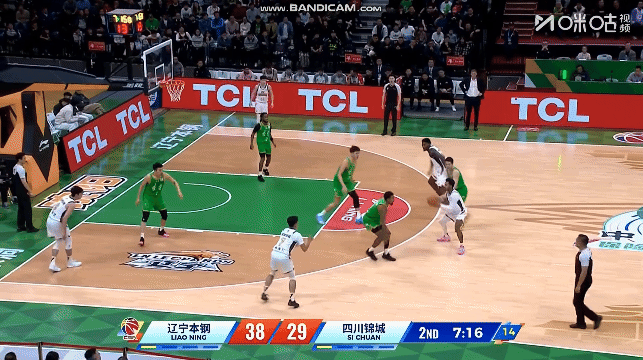 姜宇星：这球超纲了哈！！！[允悲][允悲][允悲]CBA辽宁男篮vs四川男篮谢里