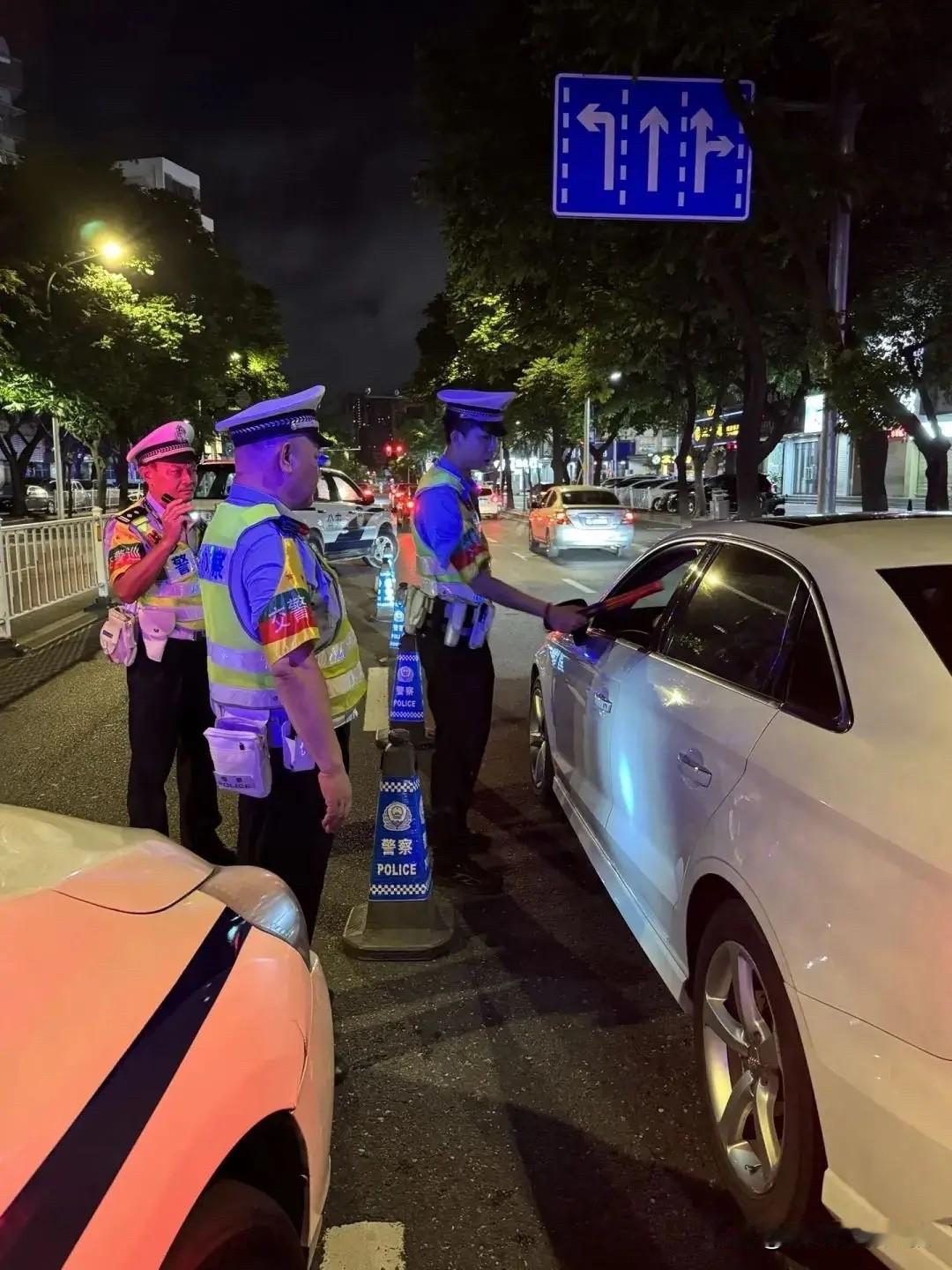 为什么春节，很多地区都在玩命查酒驾？
第一，侥幸心理最疯狂
平时不敢开，过年敢乱