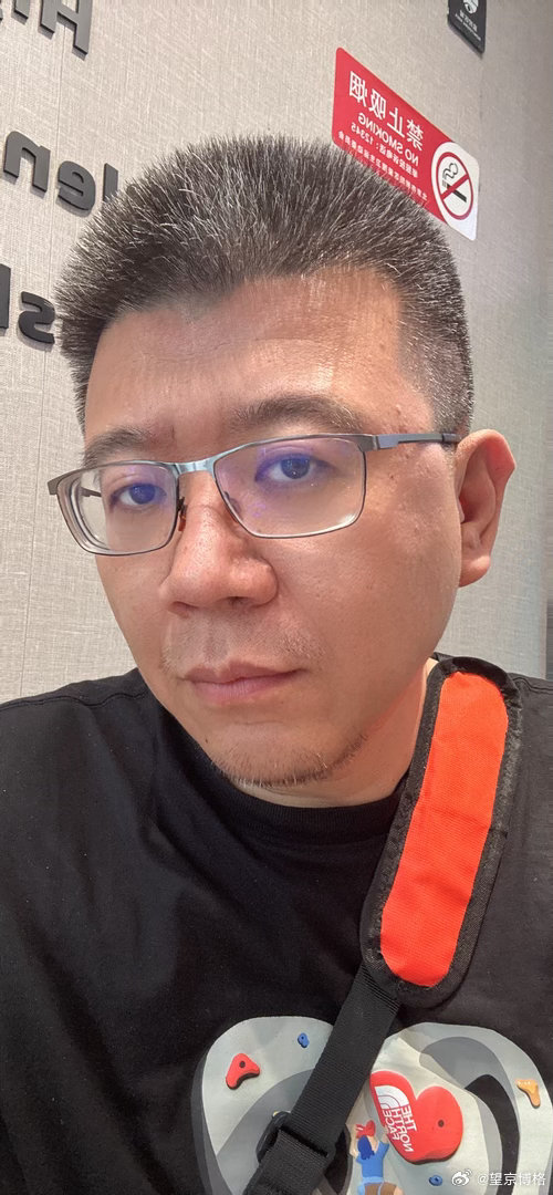 理发耗费65元巨款！头发白了、眉毛白了、胡子也白了望京博格见闻