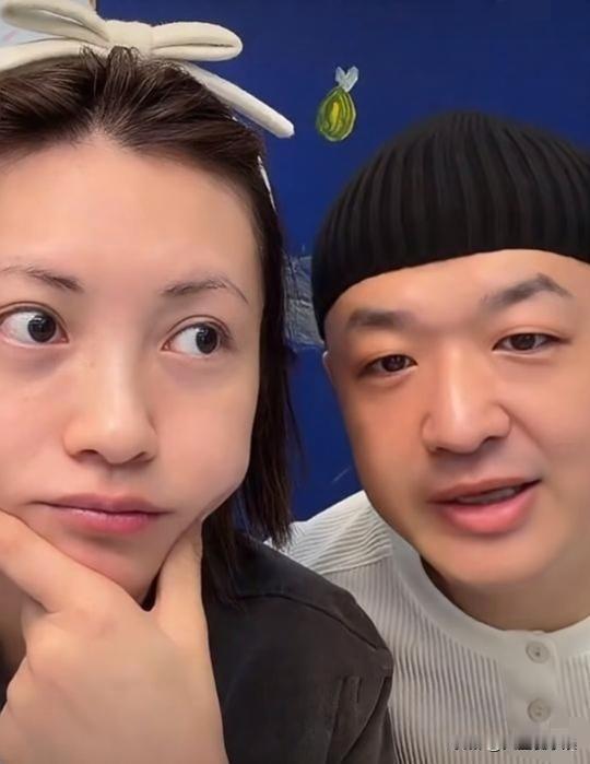 包贝尔说：“我是在18年19年买的房子。”

网友说：“你家房子买在最高点了。”