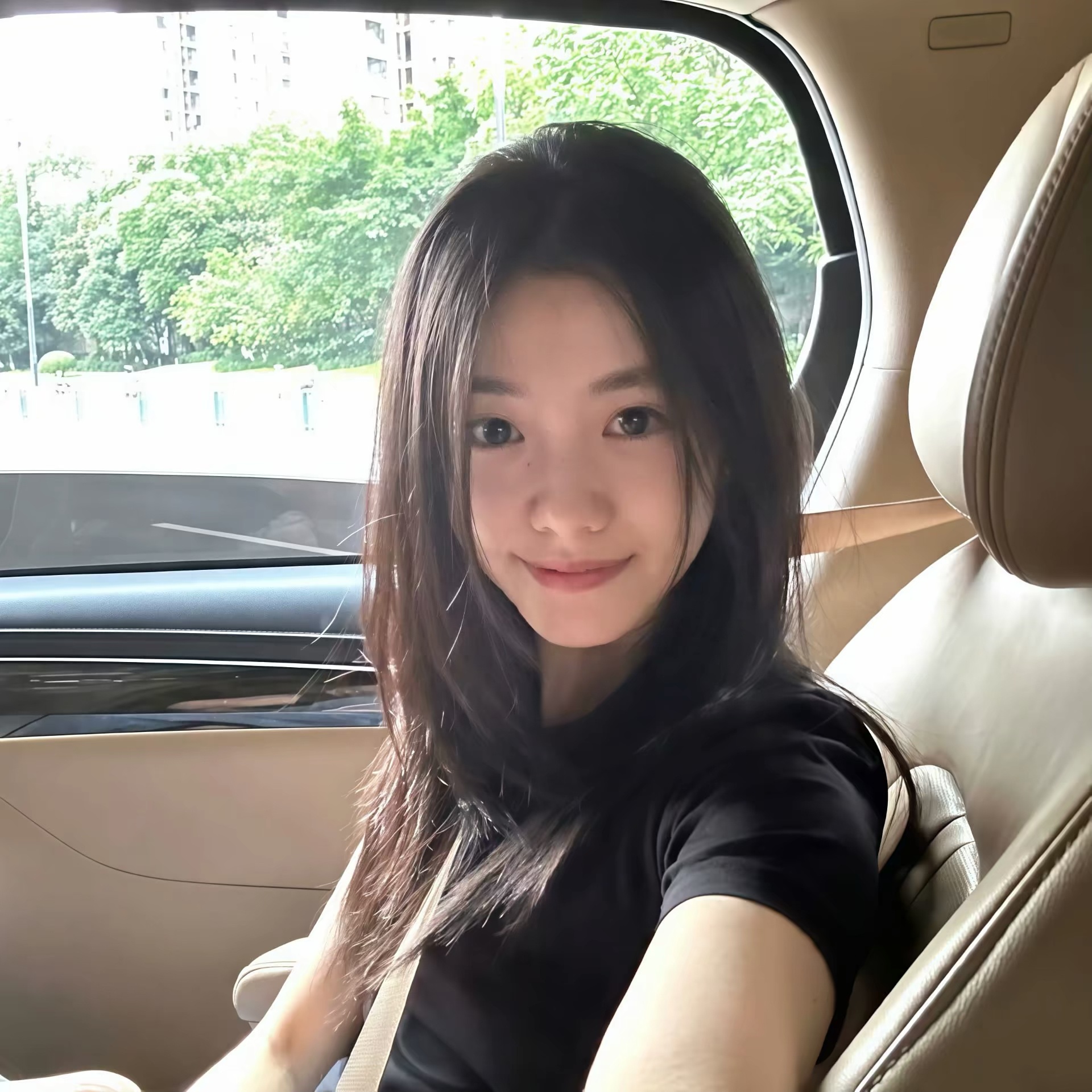 刘浩存lhc刘浩存美顺与长生lhc刘浩存刘美顺想把所有的温柔和浪漫都融进月光𝑴