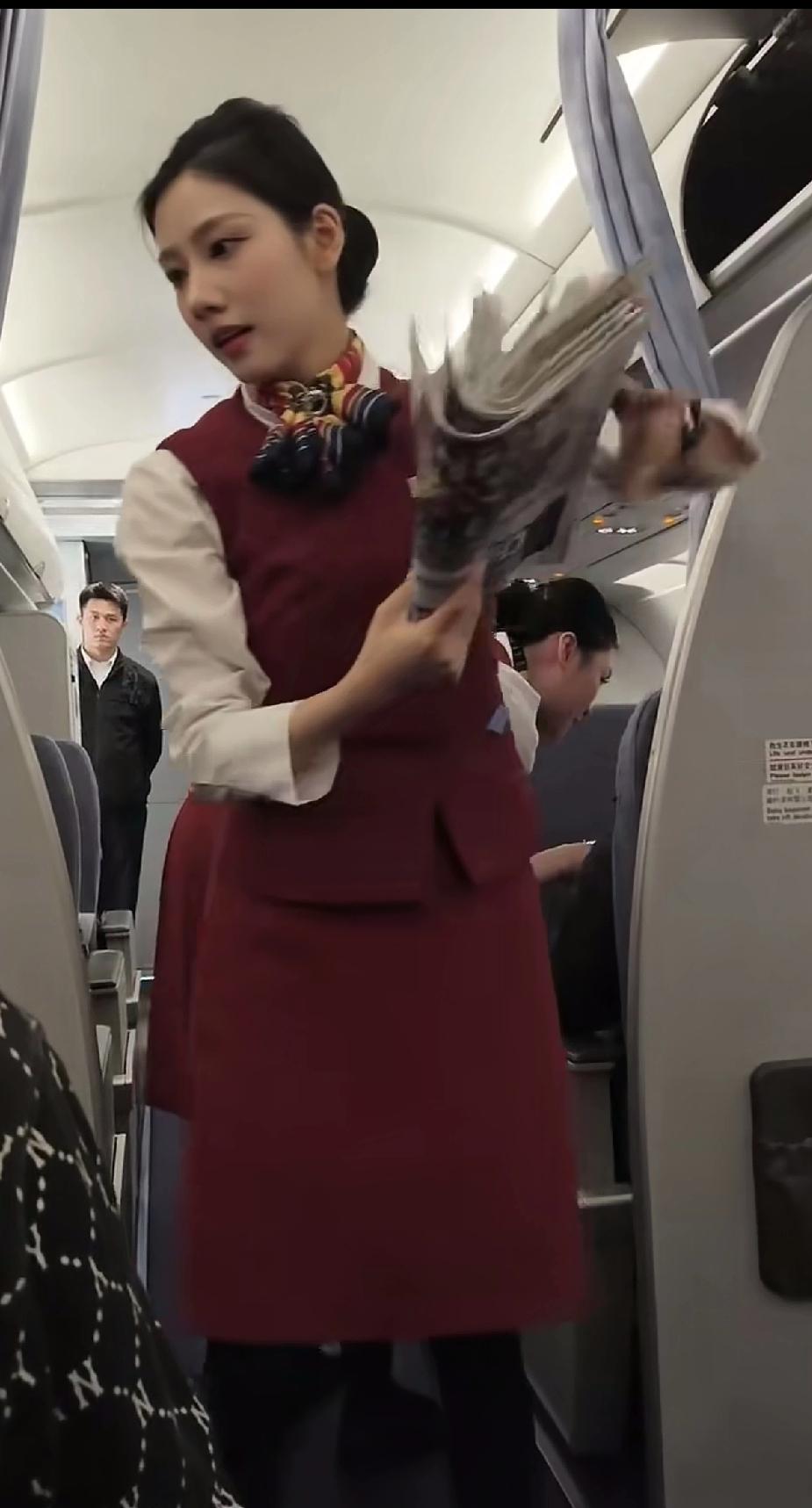 我滴个天呐！这颜值不去演艺圈当明星真是有点可惜了……