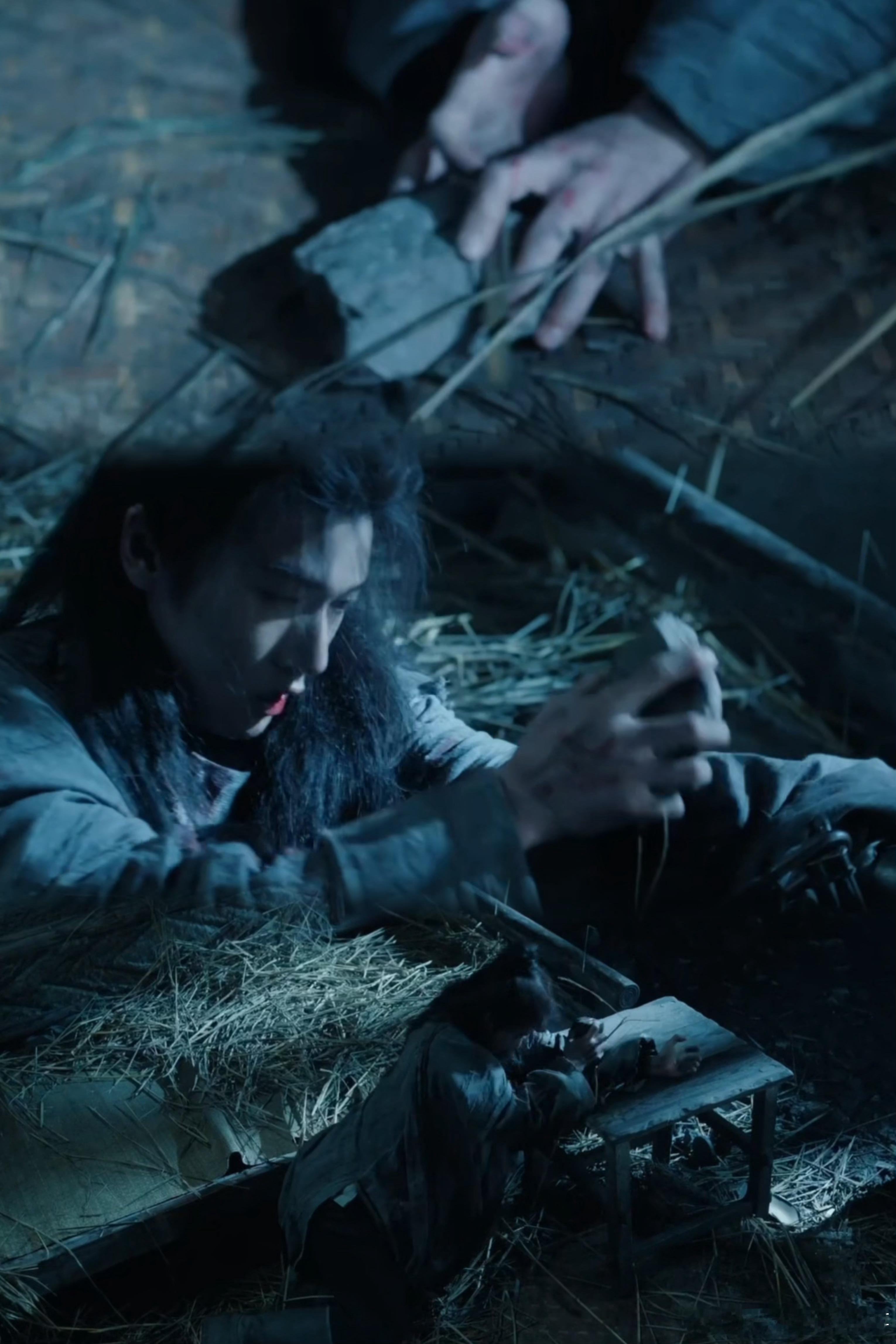 李昀锐这段生理性演技这段演技真的没话说，天选诸葛玥，贵气与破碎感并存，每一帧都好