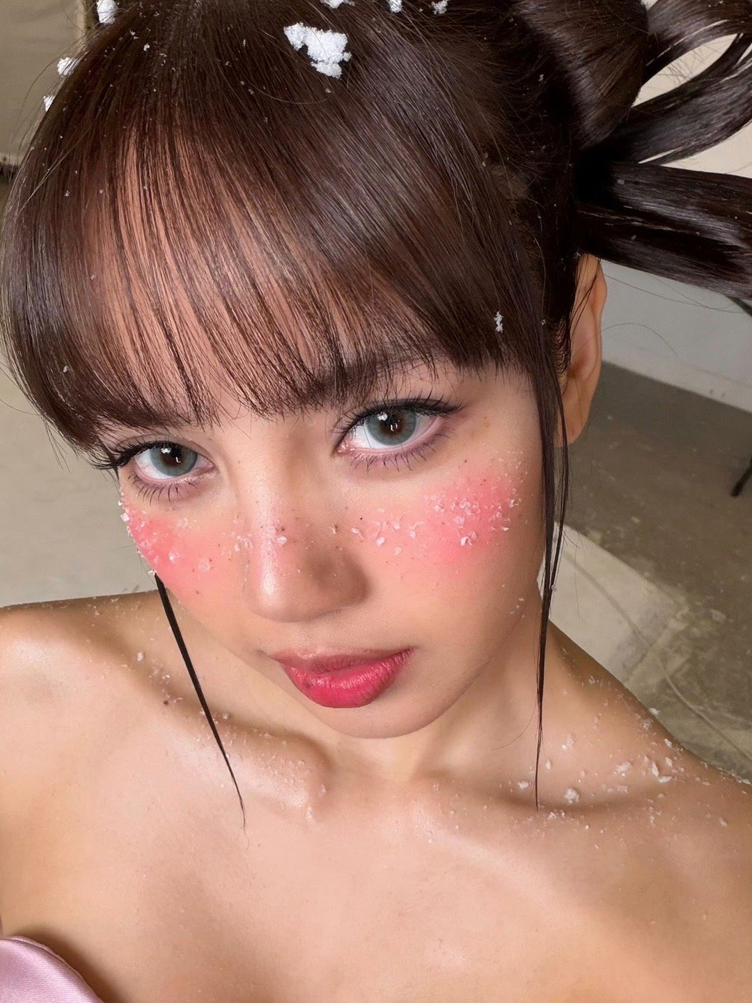 这个Lisa只要勾勾手我就吻了上来 