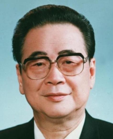 1992年，邓颖超因病离世，谁知，她留下的最后一句话竟是“李鹏”二字，而这背后的