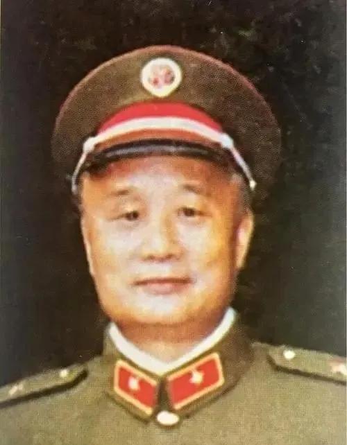 1979年，许世友要求163师师长边贵祥放了越南俘虏，谁知边贵祥直接拒绝：“罢官