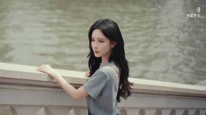 孟子义宋雨琦广告大片 孟子义这组物料越看越上头！眼神里的灵气、自然的肢体动作，都