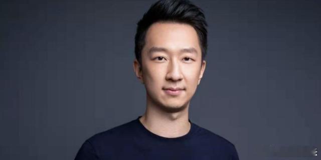 #金晨男友##新浪娱乐[超话]# 这哥是不是手机丢了？这几天咋天天往外爆🍉？他