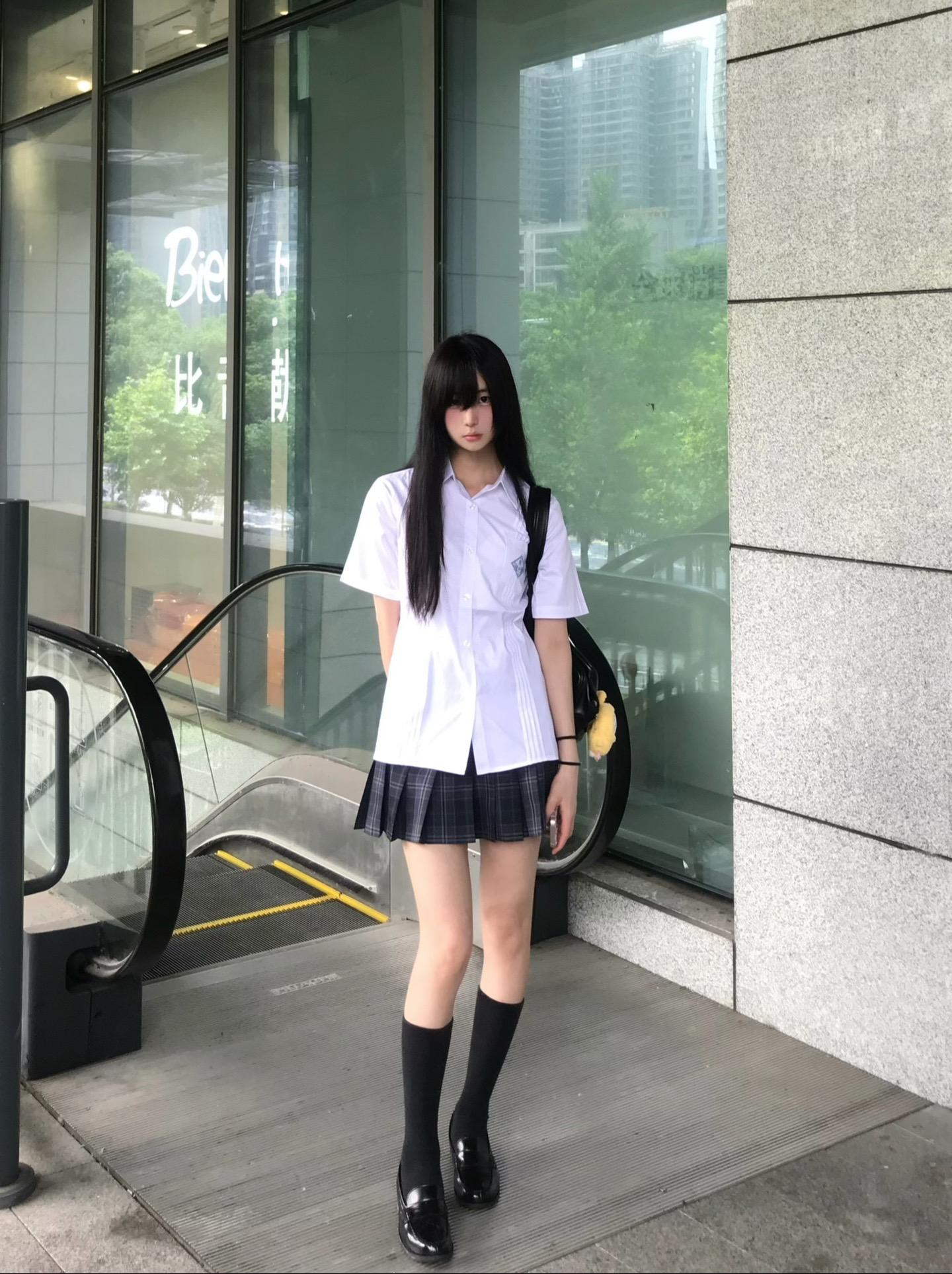 他们起哄声好大 我以为你也喜欢我