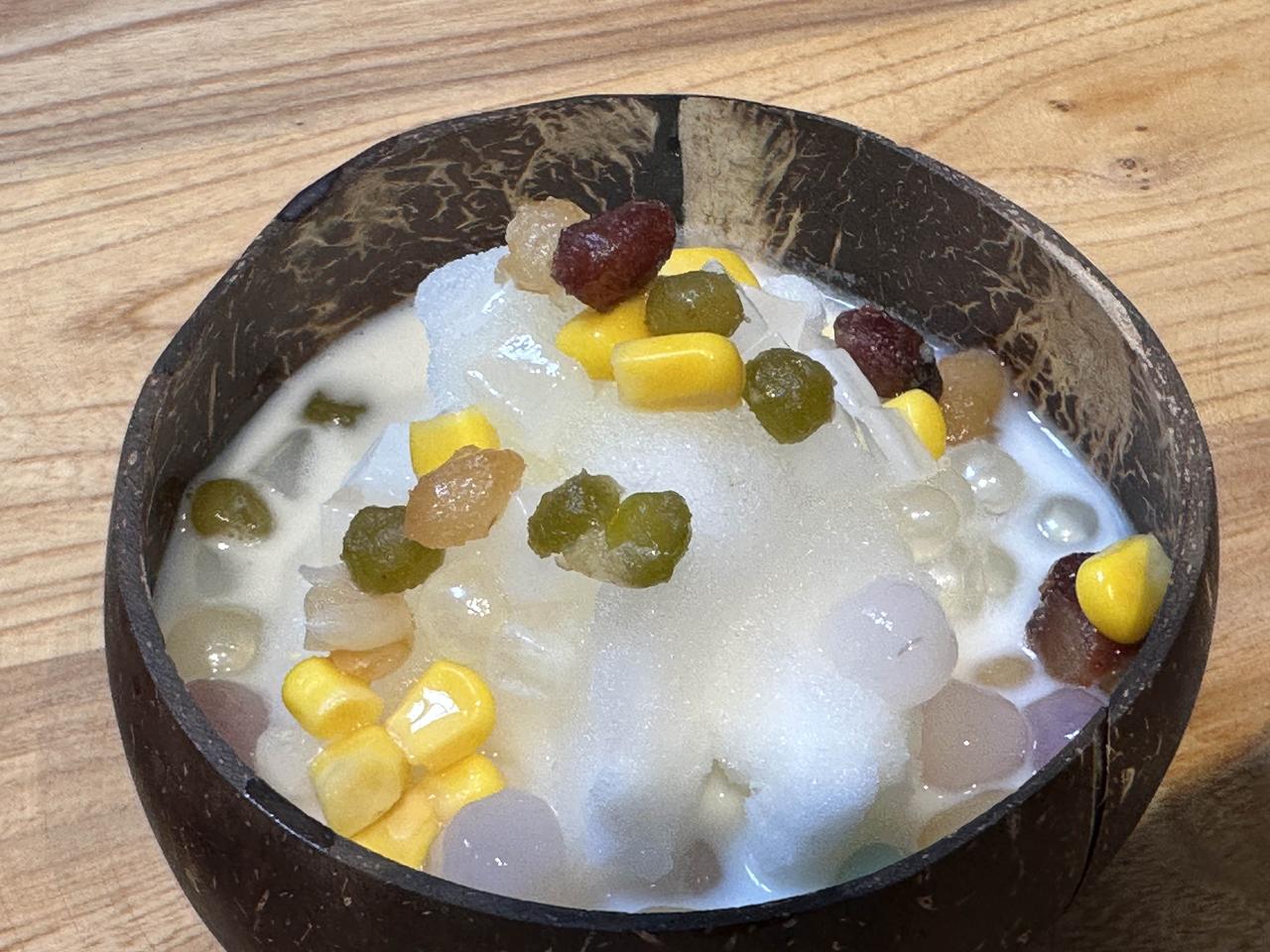 有位朋友常去做足疗按摩，
这事被他老婆知晓后，两人总起争执。
他解释称去的是正规