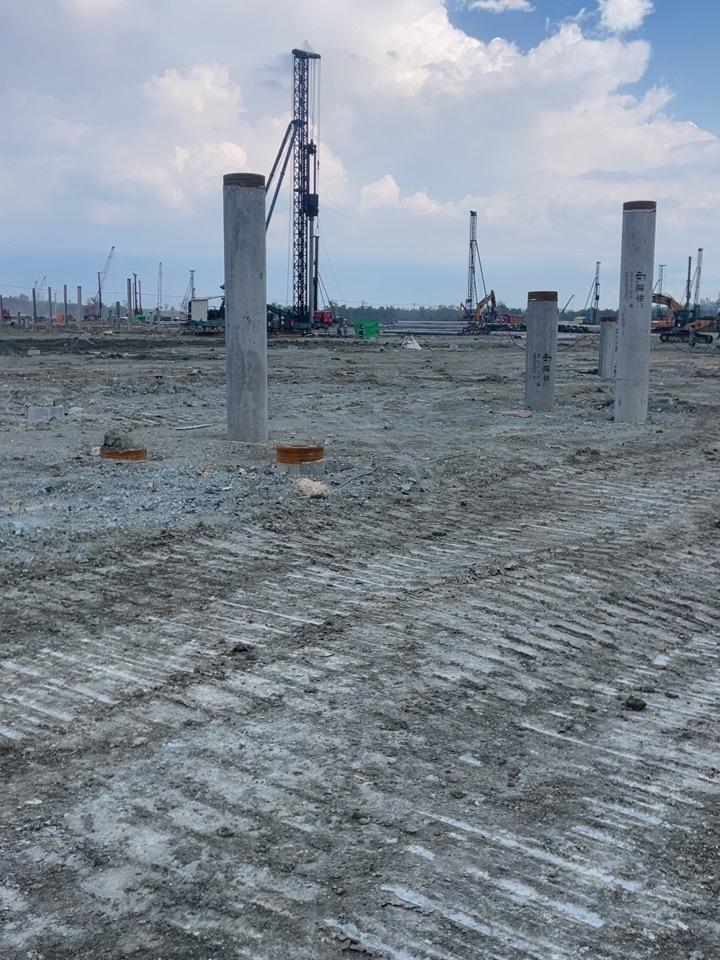 我在印尼打工的日子
我之前在房地产公司上班，这两年国内房地产行业不景气，再加上国