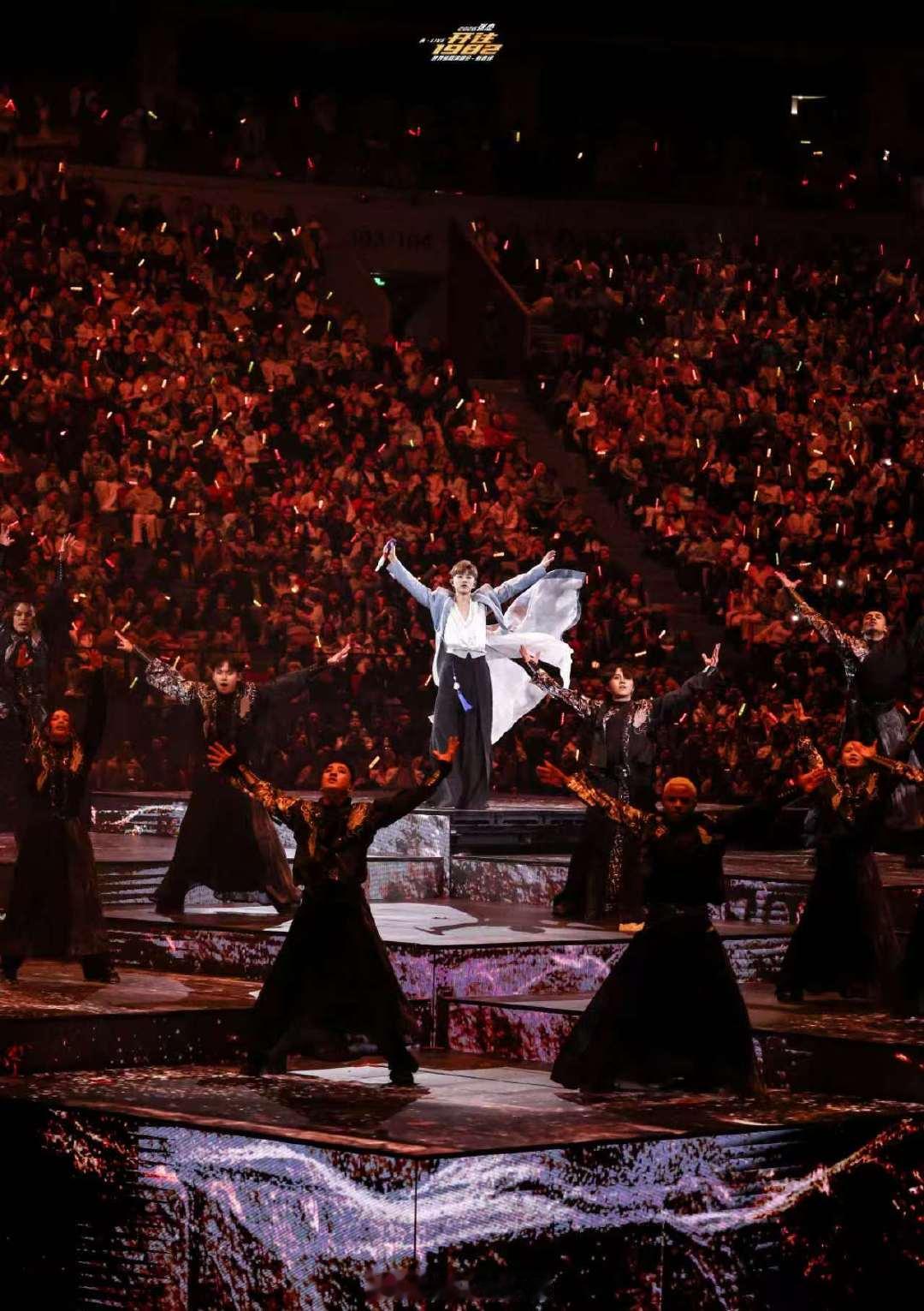 张杰演唱会有常驻观众了 张杰未live巡回演唱会 谁懂这份羡慕！张杰搞演唱会常驻