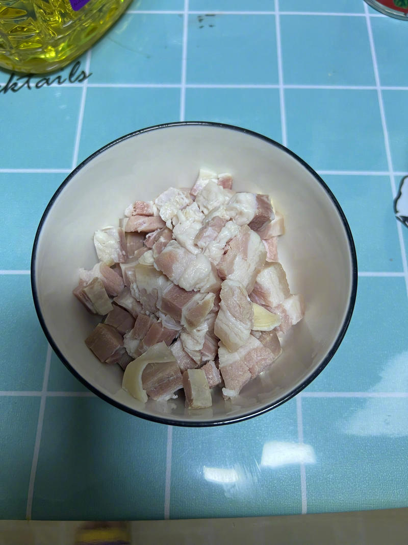菜饭又是谁的童年的回忆？小时候经常跟着哥哥姐姐出去烧野饭少不了菜饭，又香又扎实，