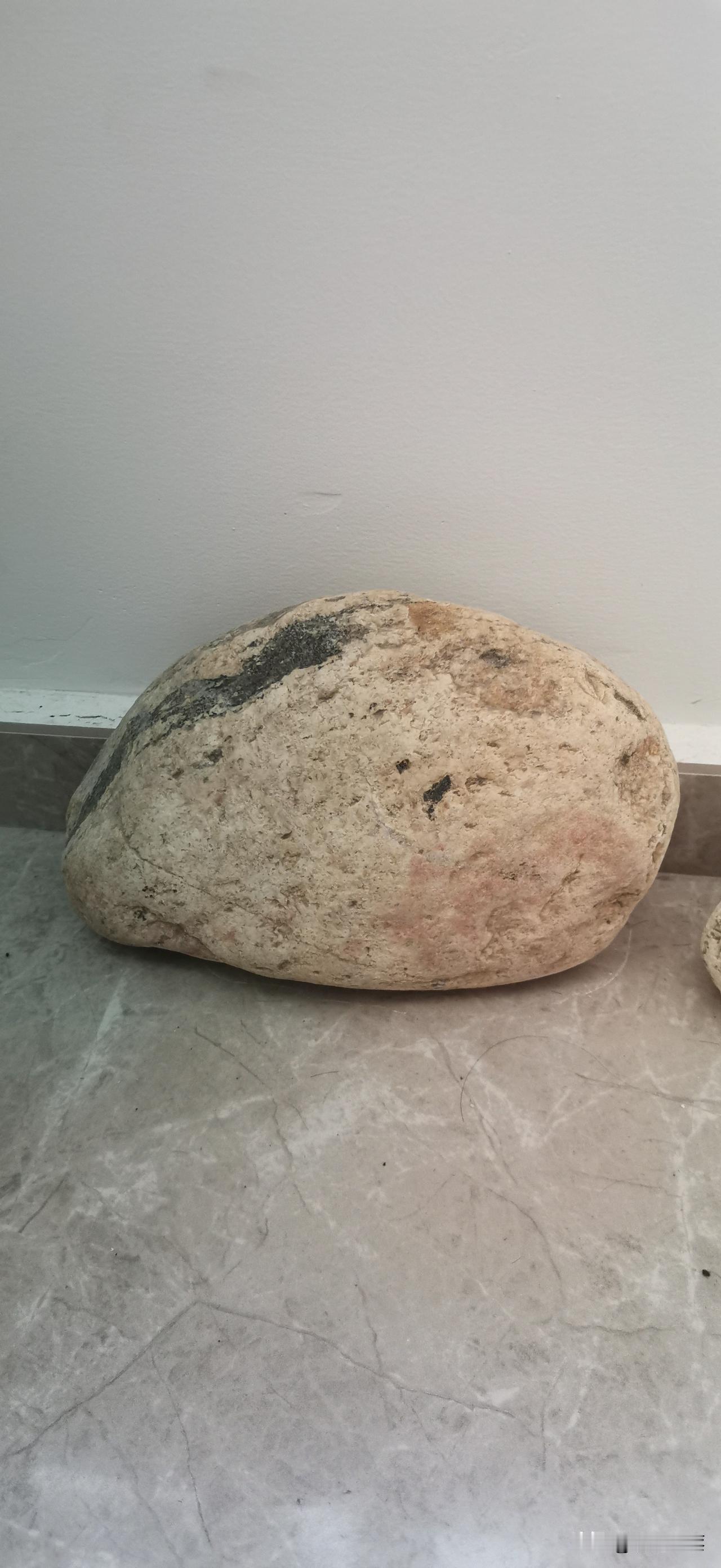 千年古石，真的是岁月的宝藏。就像安徽省源泉博物馆里那些历代石刻造像，从战国到明清