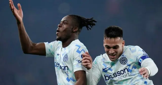 劳塔罗顶飞后卫传射建功 国米在榜首庆祝圣诞