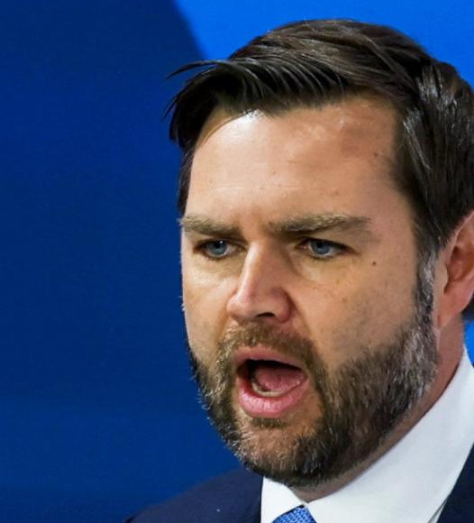 美国副总统万斯居然公开放话，说中国若不接受关税，就考虑直接动武，这话听着是不是特