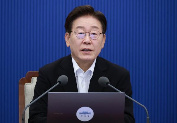 韩国三星电子和 SK 海力新设工厂引发区域争夺 韩媒：[社论] 民主党全党大会引
