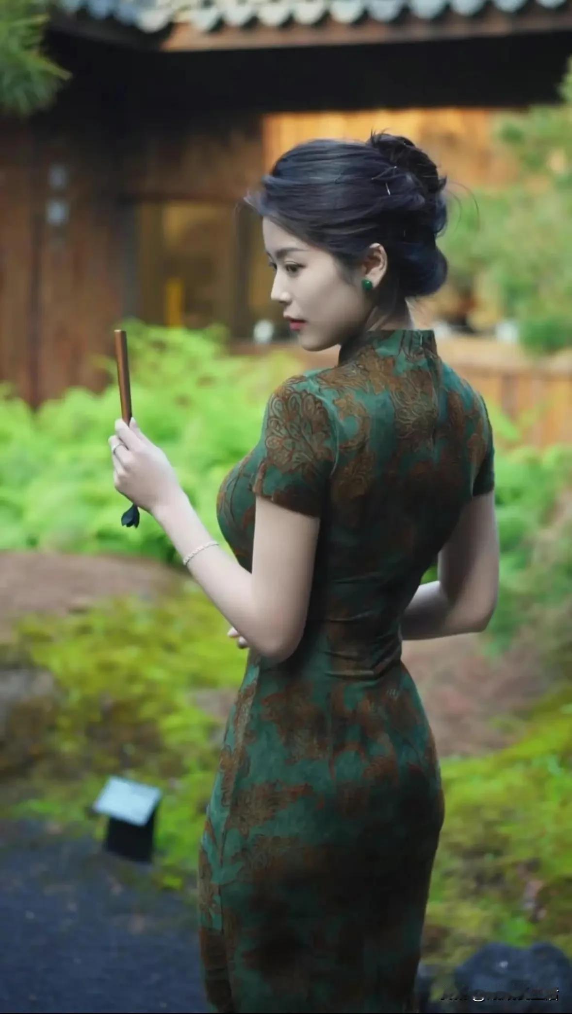 夫妻三条旺家铁律：贤妻旺三代，暴妇毁一门
 
“风色都无恨，难得夫妻是少年。”