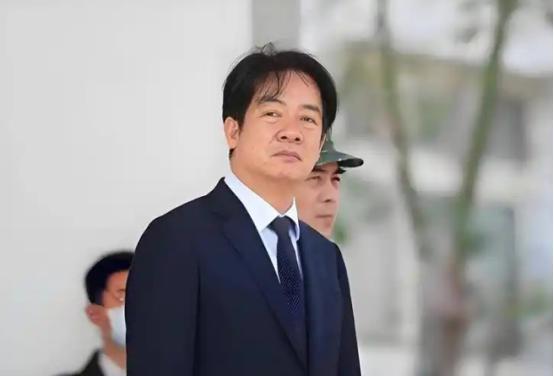 开始逃离本土了！
岛内一些“台独分子”，开始逃离台湾，他们转移家产，私密买下黄金