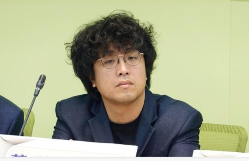 新加坡联合早报11月9日晚报道：“中国大陆官媒发文称，可对台湾民进党民代沈伯洋进