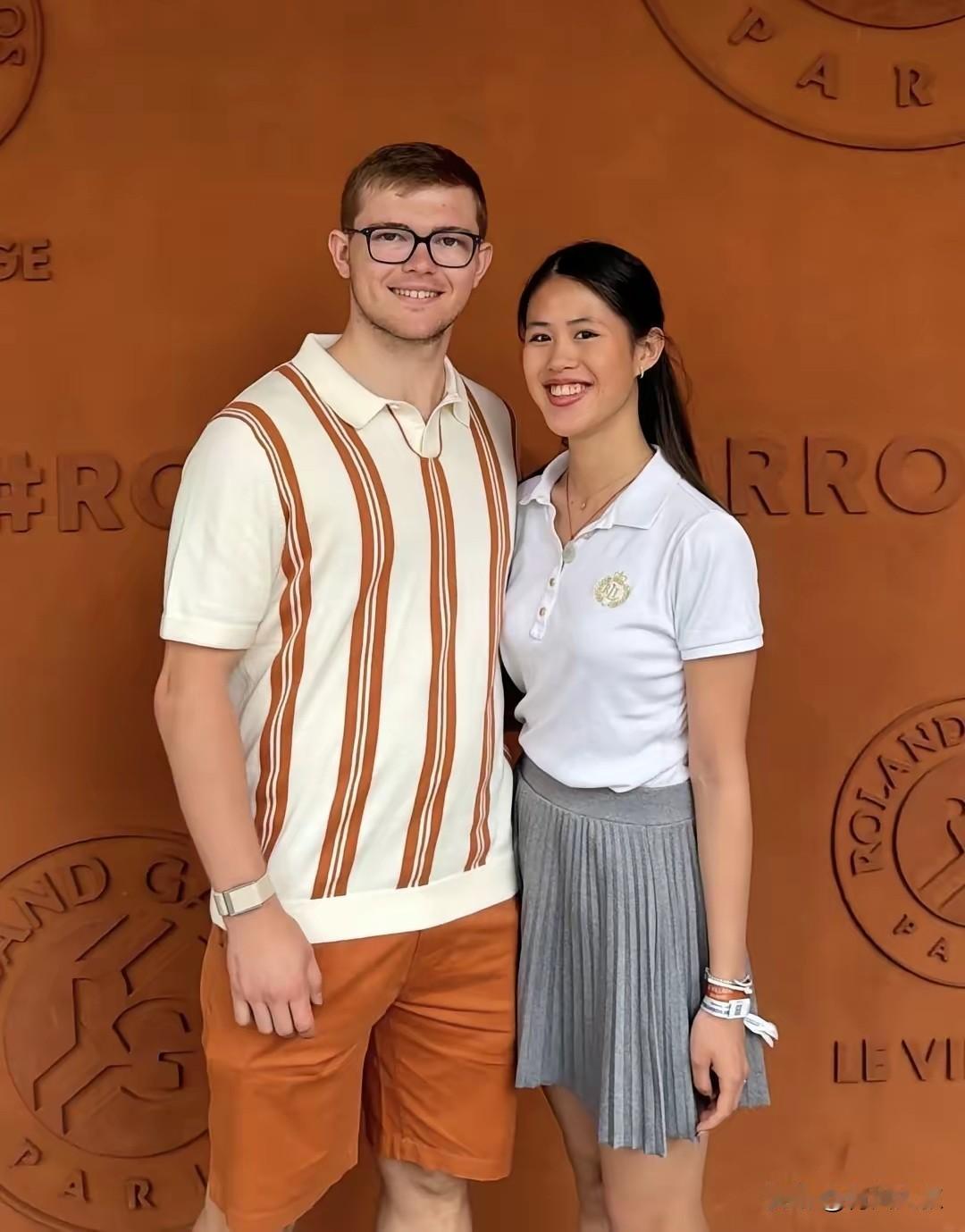 有人问:法国美女全球出名的漂亮，勒布仑兄弟为何更钟情外国女生？

其实在乒乓球员