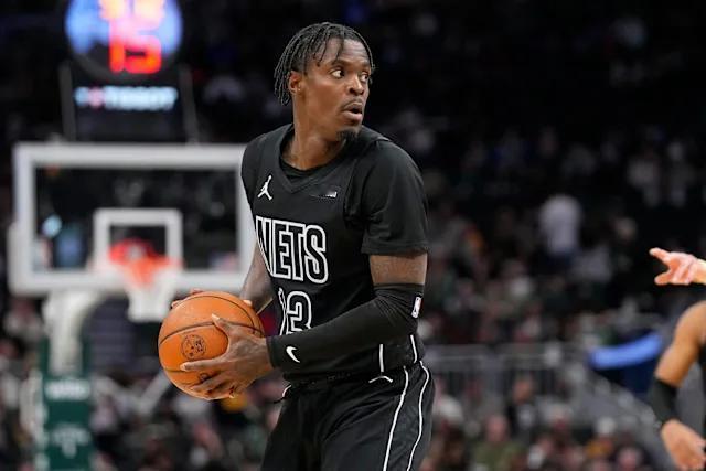 布鲁克林篮网已与前锋特雷冯·斯科特完成签约。
这位身高2米03、体重102公斤的