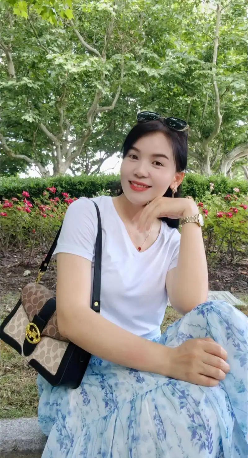 男人最大的不幸是啥？
       我认为，年轻时娶错老婆必占其一。娶对老婆，日
