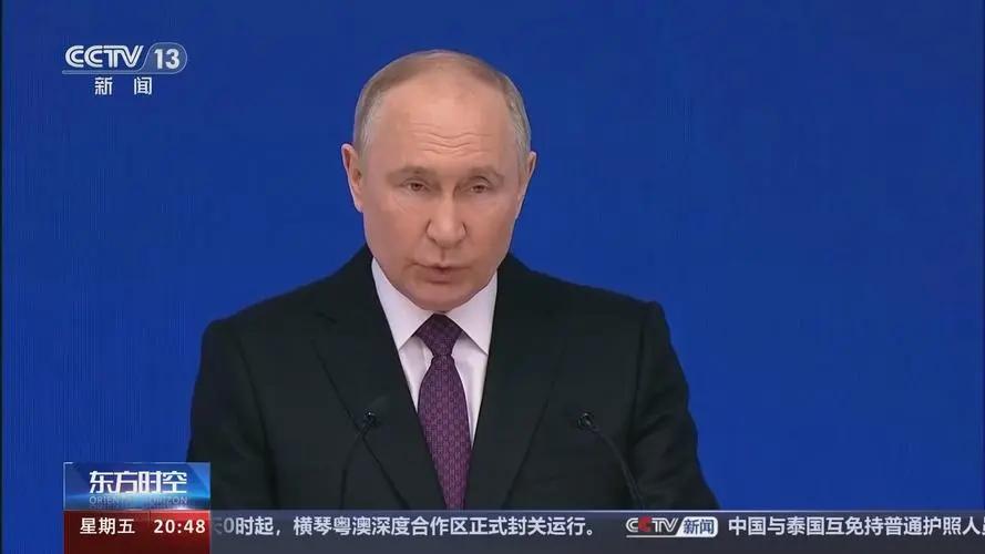 普京大夸中国电动汽车  笑话美国没本事搞不公平竞争。近日，俄罗斯总统普京在哈工大
