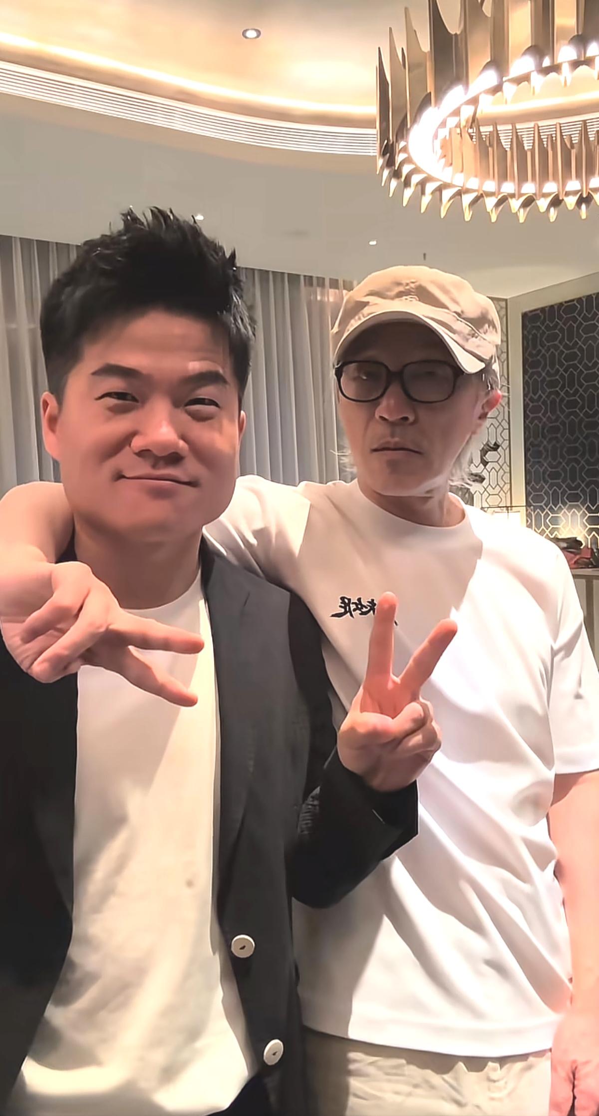 《一场超过三千万人观看的直播》
       七月二十九号晚上“兰知春序”直播间