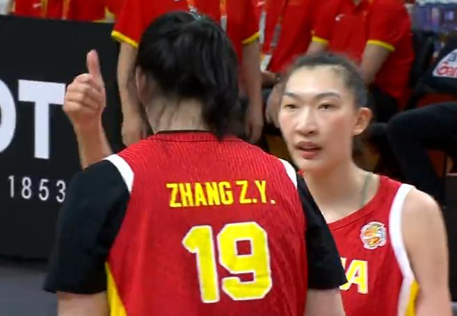 韩旭张子宇第三节双塔阵容初尝试，中国女篮三节已经落后28分！北京时间2026年9
