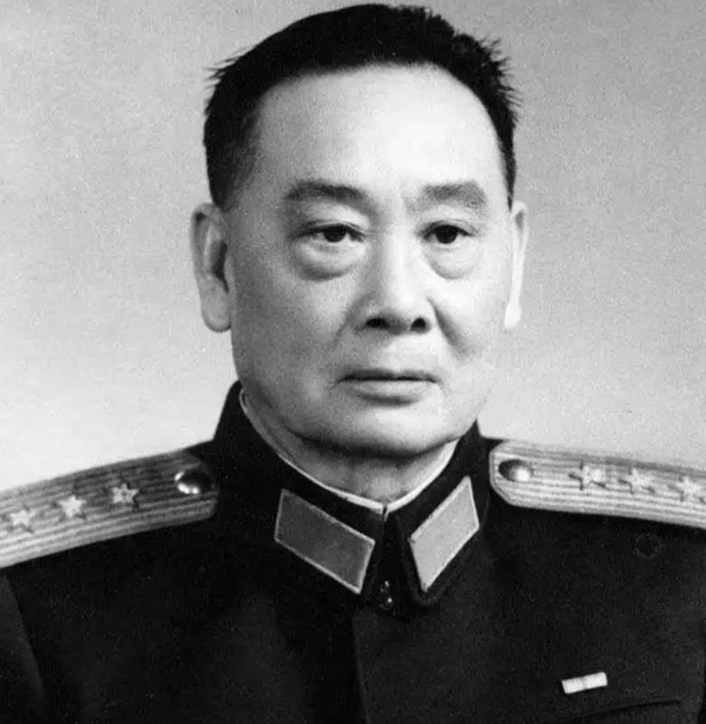 1955年，解放军军官首次被授予军衔时，发生了让人不可思议的一幕，那就是一位大军