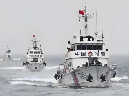 当着台海巡船的面，大陆海警拿起高频话筒，说出了两句台方从未公开听到过的话。宣判了