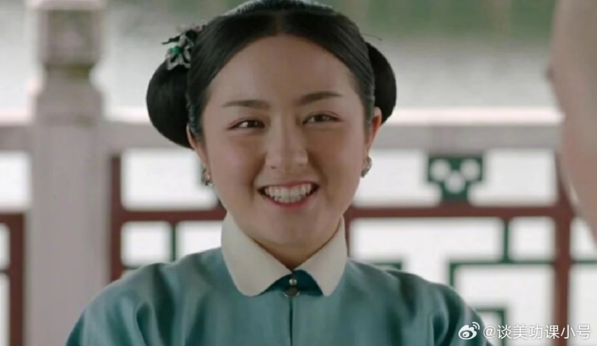 震惊！不夸张的说现实中看着很正常的人，上镜真是这个样子的。苹果肌爆炸、还会挤压眼
