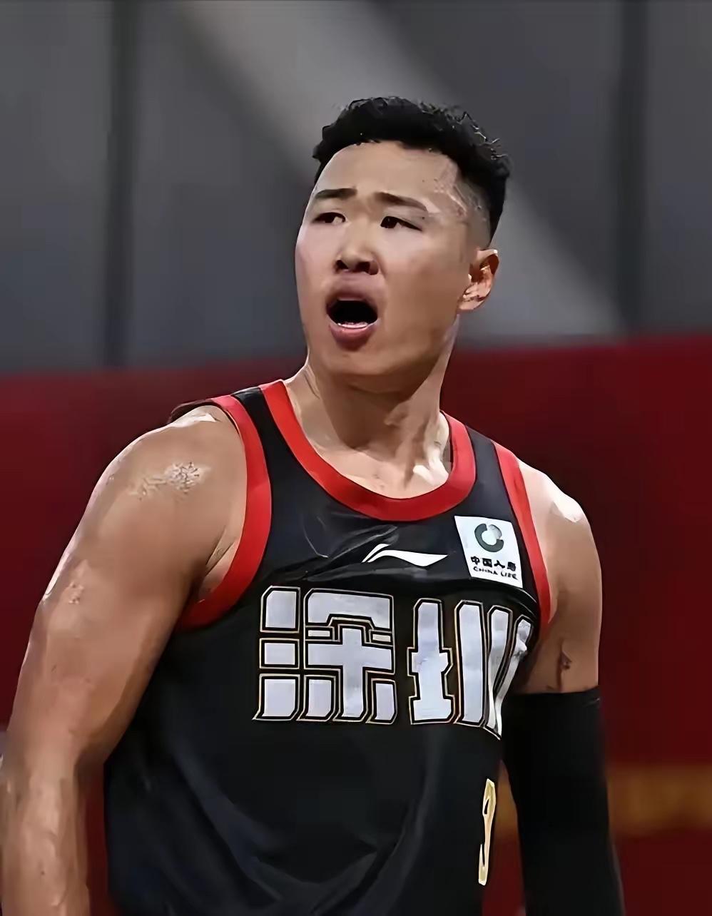 国际赛场对于贺希宁来说确实过于残酷，这位新科MVP顶着无限大的光环，结果在国际赛