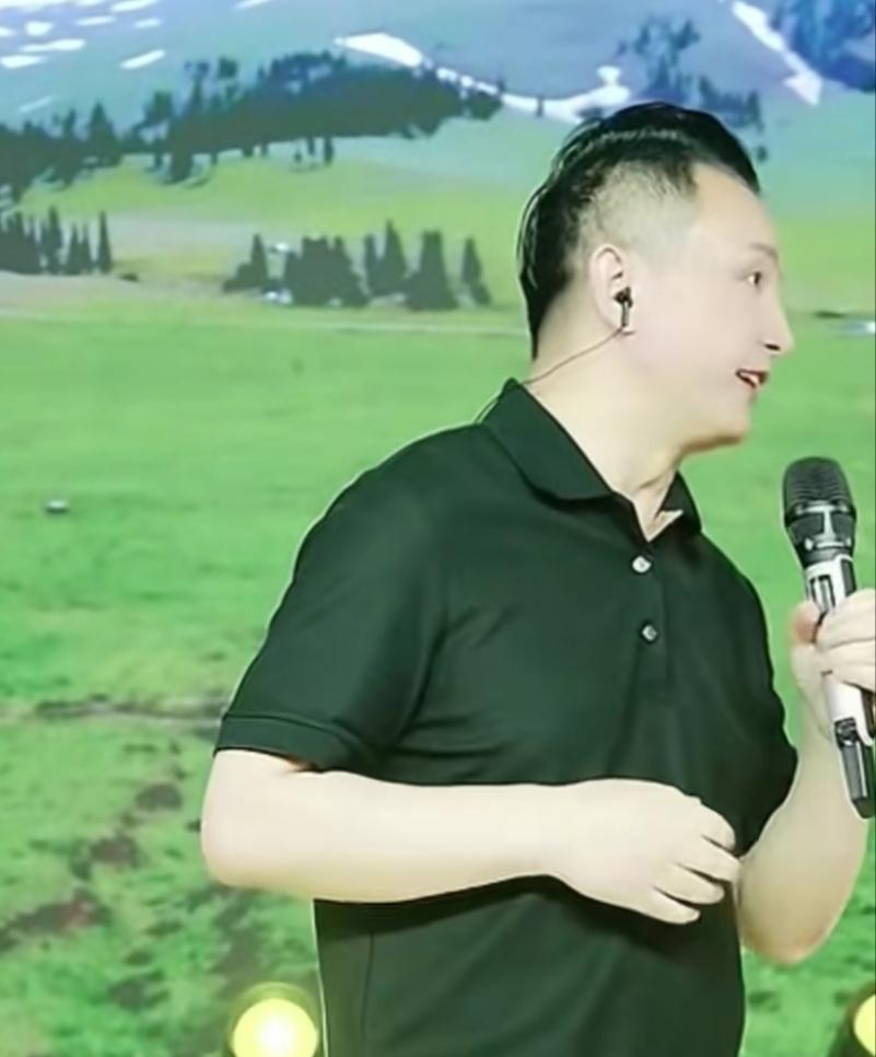 九哥计划前往将军县——金寨县和红安县游览一番，打算把这一条线路游玩一下。
九哥计