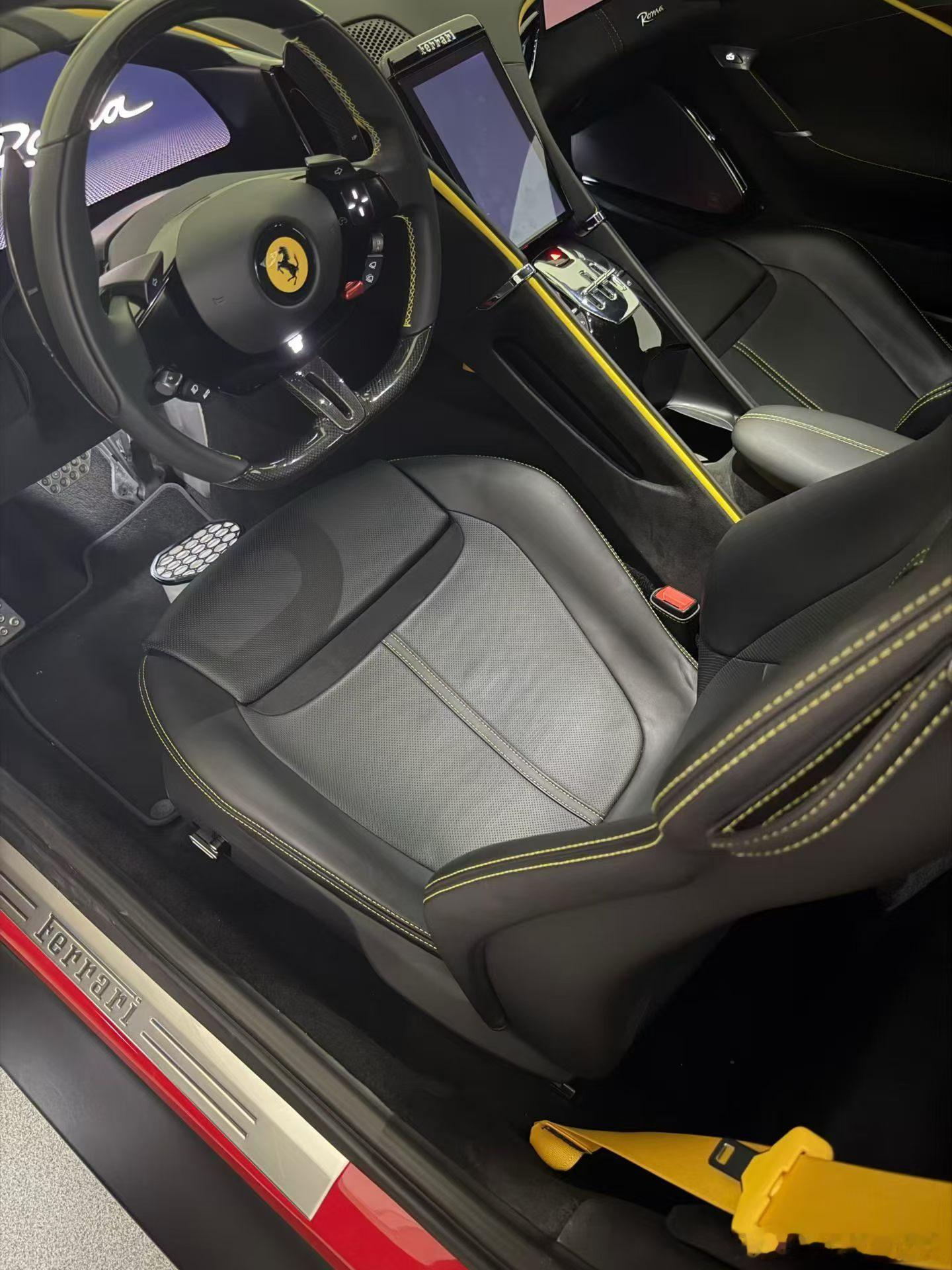 法拉利 罗马 Roma24年上牌6800公里选配Carplay·JBL音响·副驾