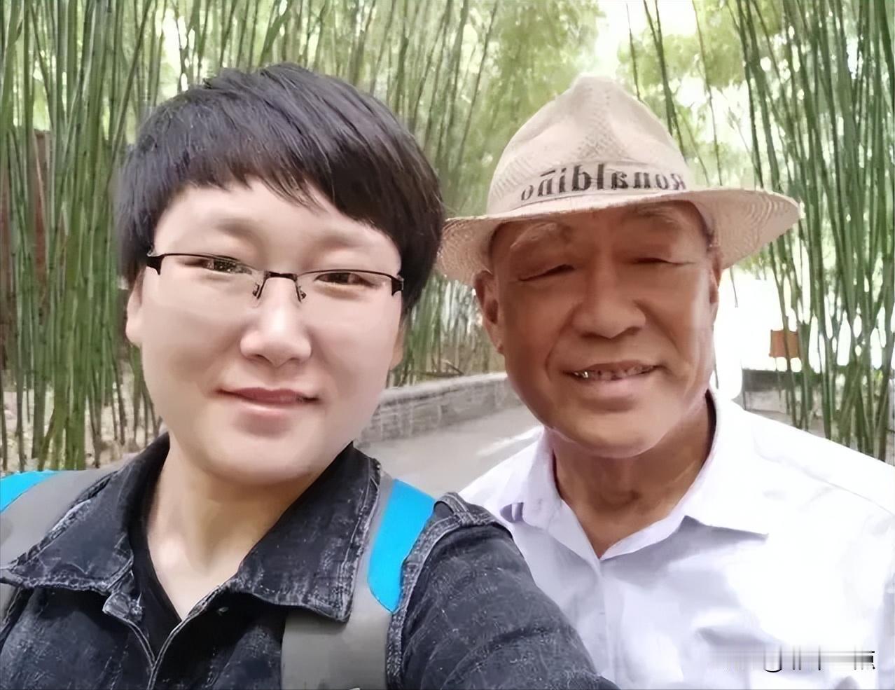 2014年，山东18岁女孩患红斑狼疮，父母带她辗转各大医院，花费几十万都没治好，