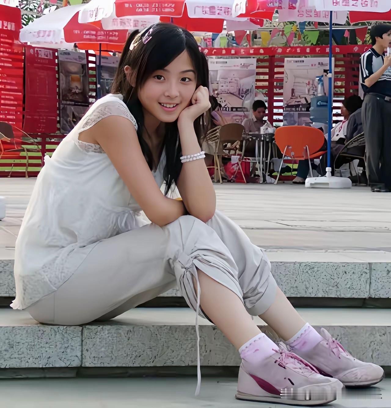 谁能预料到，这个小女孩，将来会成为一线大明星