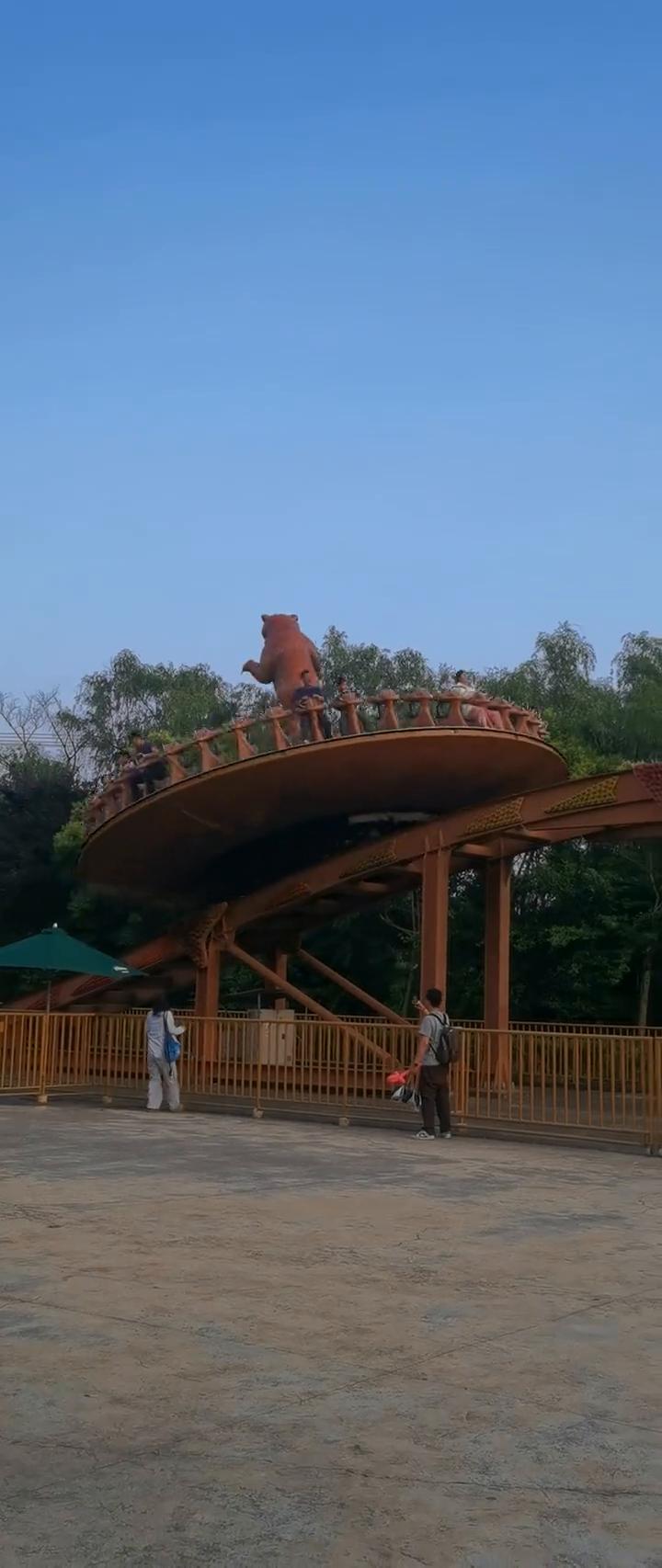 途中会经过十年十套隔离区。