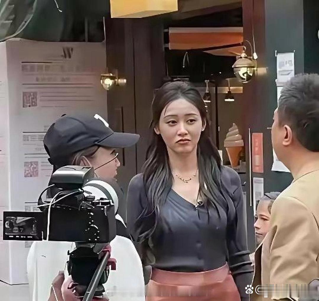 张天爱没了美颜滤镜，原来这才是明星最真实的状 