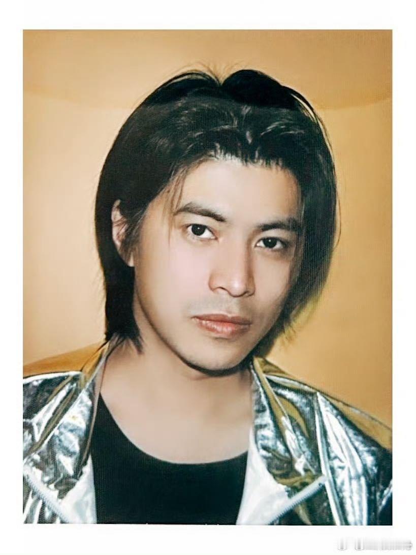 仁科说蟑螂是他的吉祥物仁科孟京辉高山流水遇知音谁能想到从一只认错的小虫开始，聊到