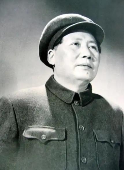有人说，如果毛主席看到现在中国废除阶级斗争为纲，经过改革开放后，中国人民的生活水