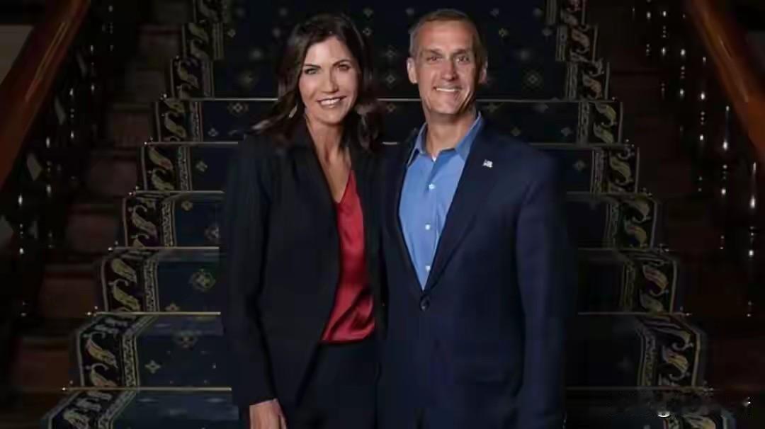 国土安全部长与下属婚外情闹得沸沸扬扬，被传是“华盛顿最公开的秘密”，可特朗普睁一