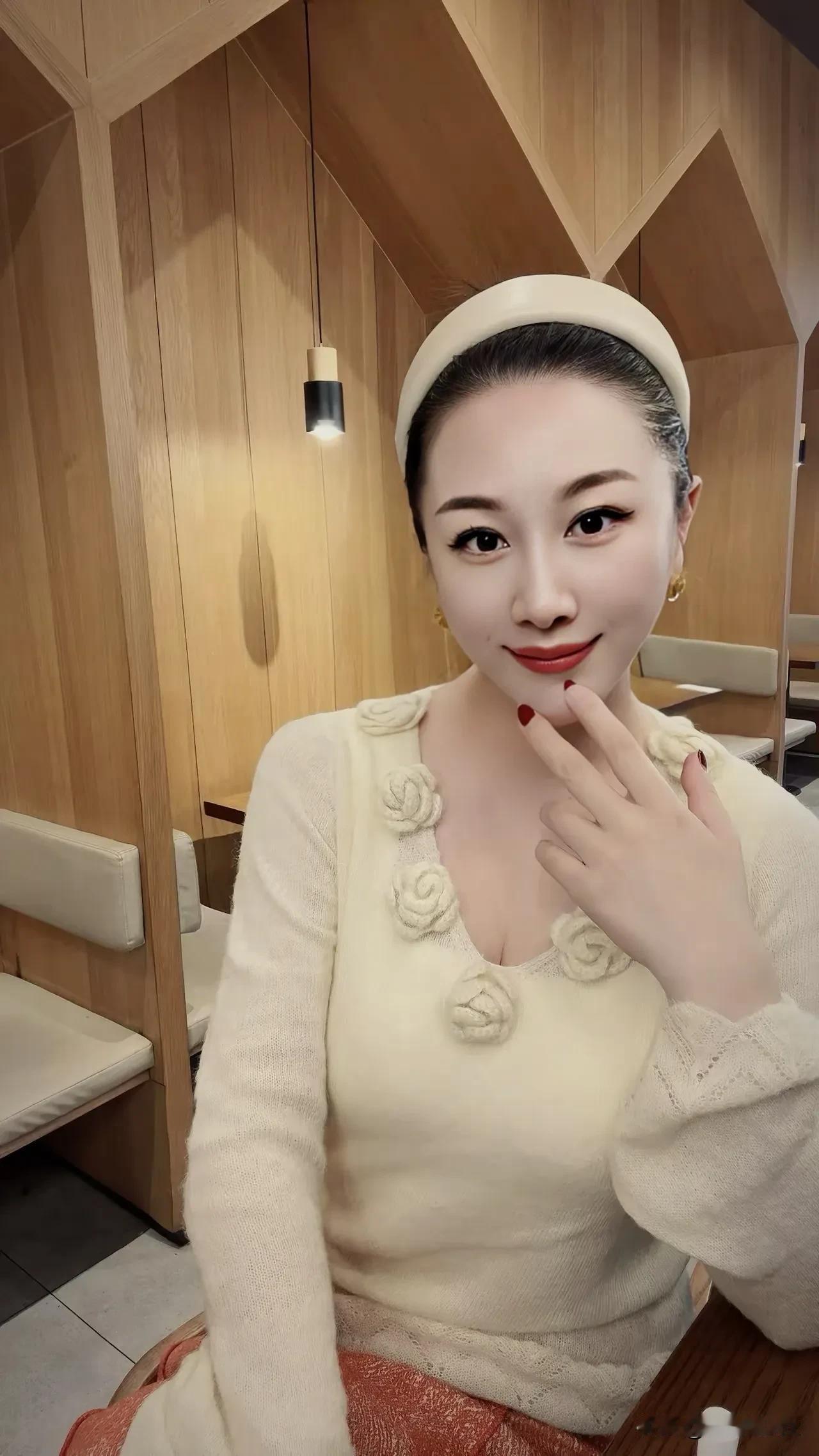 任何你想不明白的事情，背后的原因其实都是利益，你就往这个方向去想就行了。至于是谁