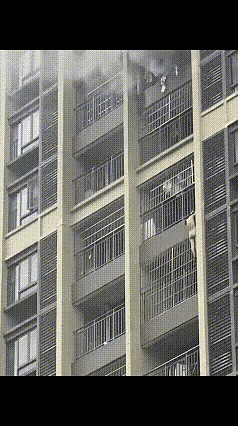 大火无情，美女没有任何办法！！！真吓人！