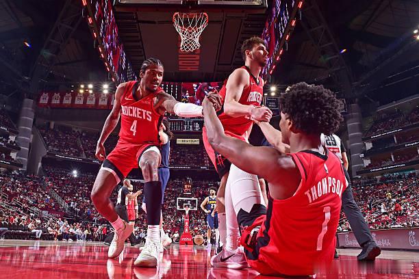 「 你要包容那些意见跟你不同的人，这样子日子比较好过，世界上最宽阔的是海洋，比海