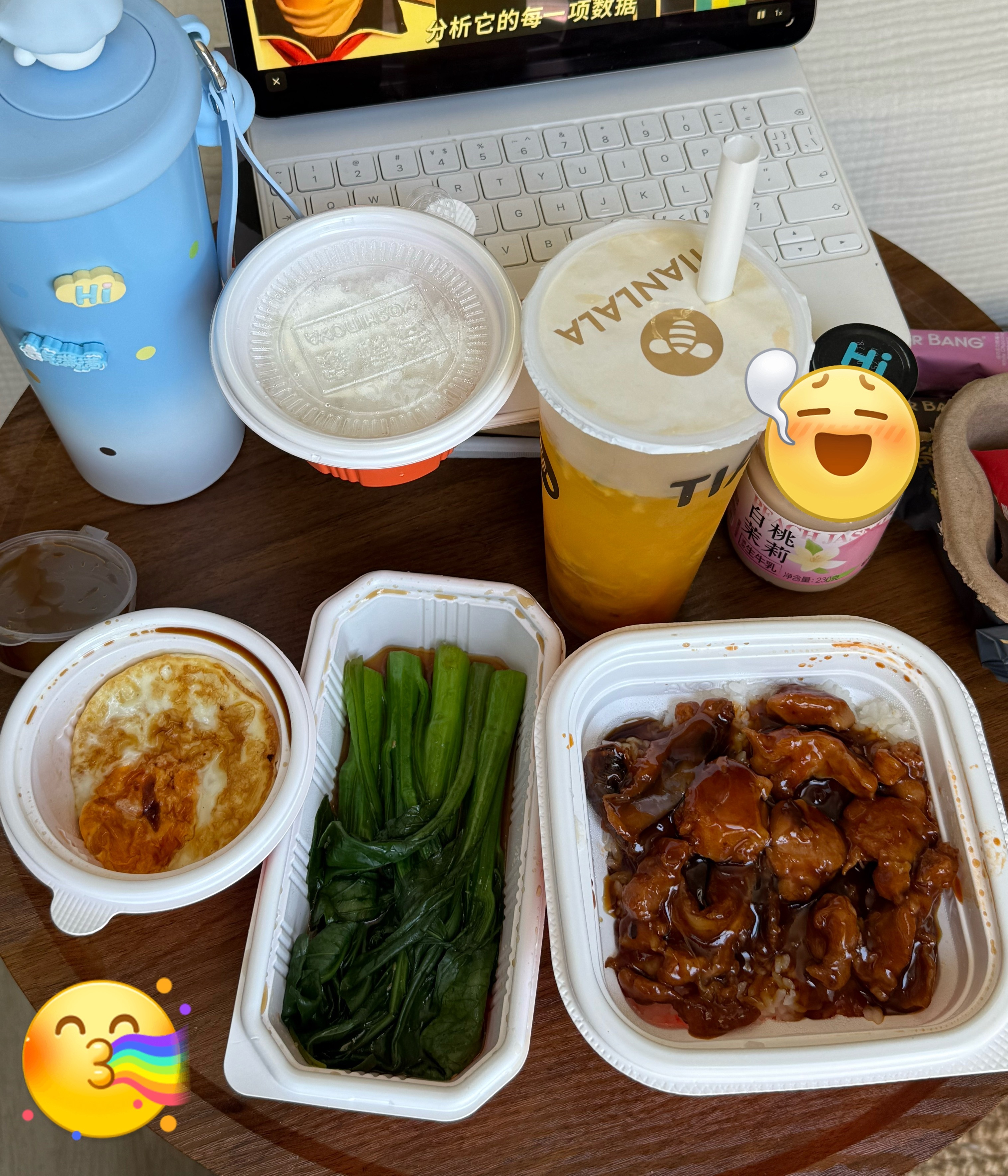 在家吃饭能懒到什么程度饿的时候桌面堪比垃圾站🚮 