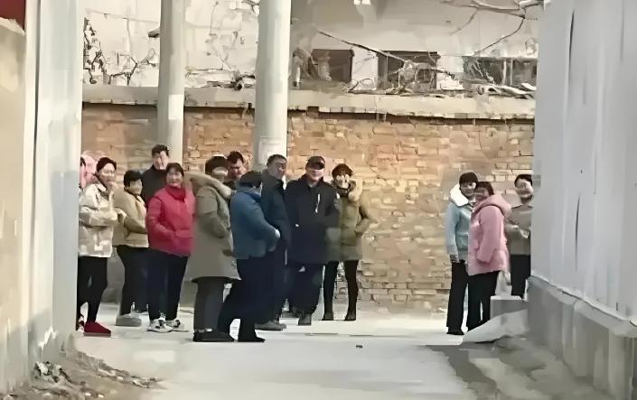 “无知的代价！”山东聊城，大爷打死了一只“老鼠”，还跑去向邻居炫耀自己的勇猛。没